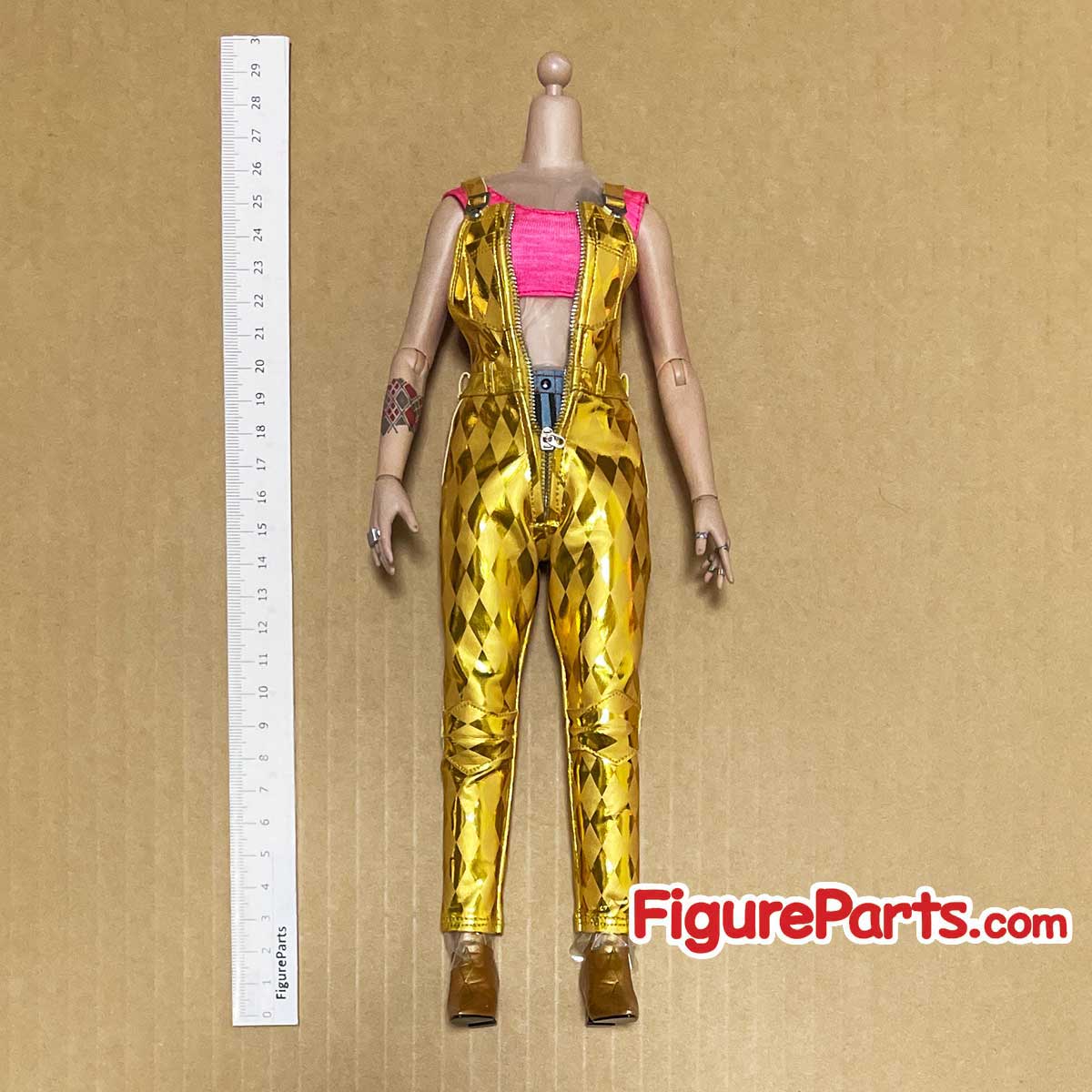 Body with Gold Colored Outfit - Harley Quinn - Birds of Prey - Hot Toys mms565