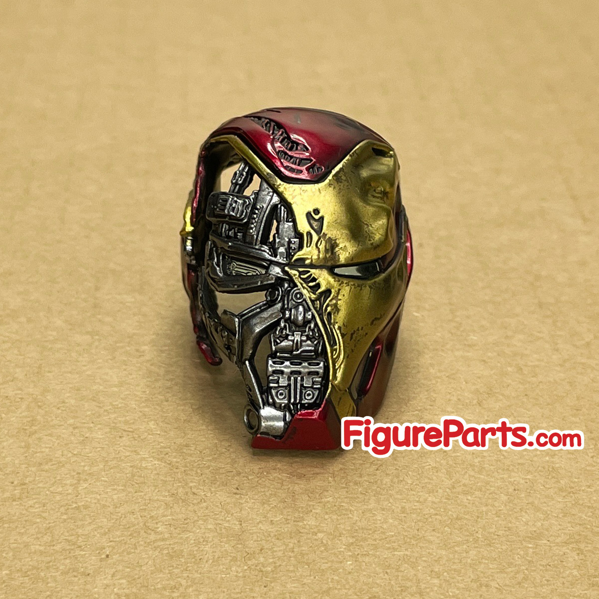 Damaged Iron Man Mark L Head - Tony Stark Team Suit - Avengers Endgame - Hot Toys mms537